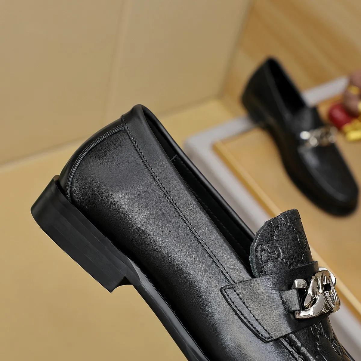 Men's men's shoes💰460💰💰Gucci official website men's business formal leather shoes updated💥Hong Kong counters synchronize new styles💥completely one-to-one replica shipment👍zero gap in counter quality 0⃣️made of imported cowhide on the outside+water-dyed🐂leather lining, color optional! Matching code 38-45